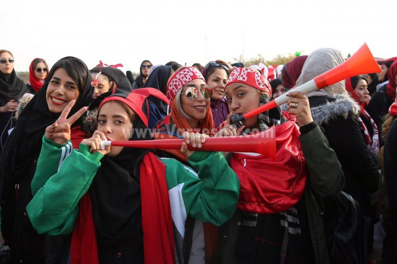 پل هوایی آخرین سنگر بانوان فوتبالی