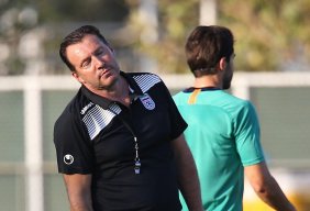 نرمش قهرمانانه ویلموتس برابر فدراسیون فوتبال