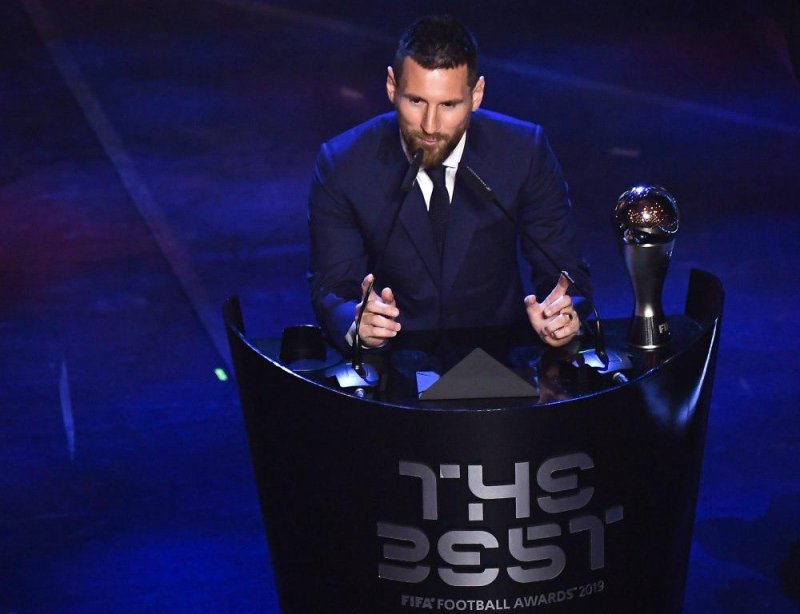 مسی شایسته جایزه مرد سال فوتبال دنیا بود؟