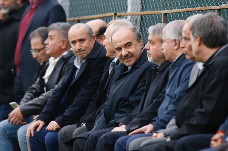 وزیر ورزش: هواداران استقلال چند روز صبر کنند