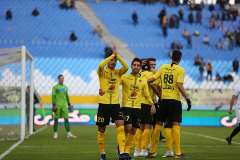 سپاهان 5- شاهین 0؛ هوا برای کیروش!