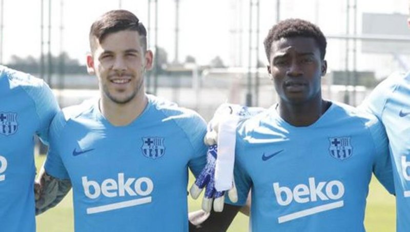 موندو: دو بازیکن بارسلونا در آستانه جدایی