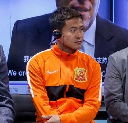 فوتبالیست های چینی نباید دستمزد خود را کم کنند!