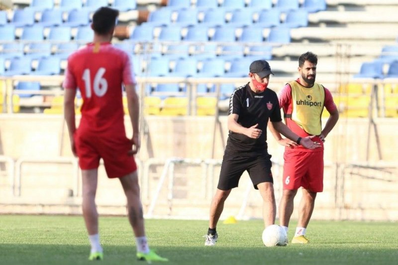 کُریخوانی مربیان در تمرین پرسپولیس