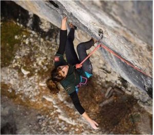 مرگ تلخ دختر صخره‌نورد فرانسوی با سقوط از کوه