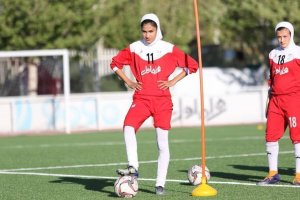 ستاره فوتبال زنان ایران در مسیر بازگشت