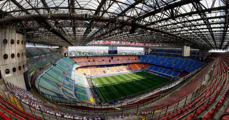 چرا در ایتالیا ورزشگاه جدید ساخته نمی‌شود؟