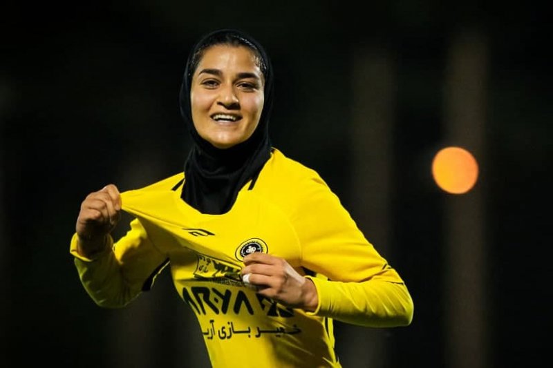 خانم گل فوتبال ایران از کرونا نمی‌ترسید!