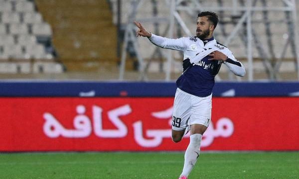 بازیکن سابق استقلال به اراک برگشت