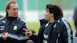 مربی افسانه ای آرژانتین بی اطلاع از مرگ مارادونا
