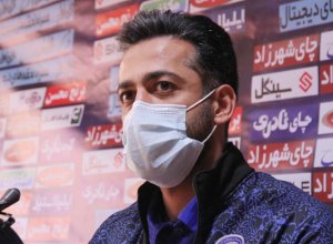 الهویی: سپاهان از فوتبال ایران عذرخواهی کند