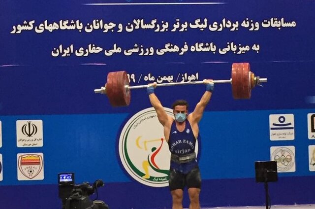 قهرمانی کیانوش رستمی با ۳۷۰ کیلوگرم 