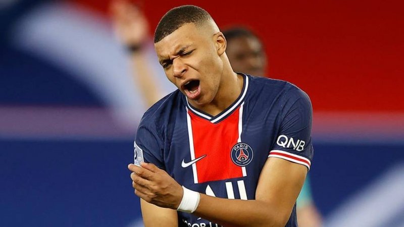 چرا PSG میخواهد امباپه را تا جامجهانی حفظ کند