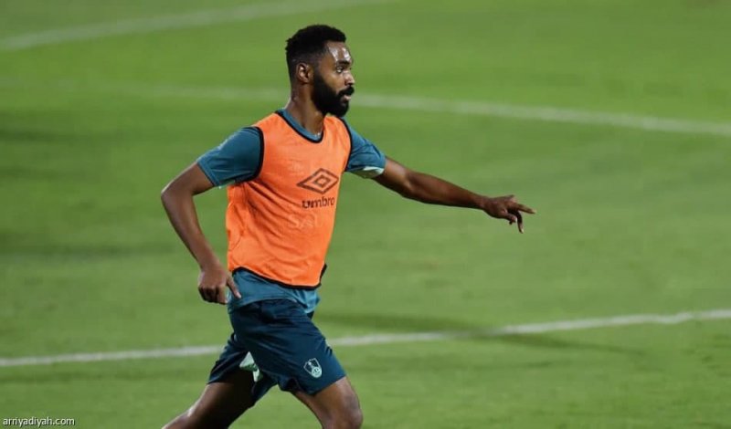 مدافع الاهلی بازی با استقلال را از دست داد