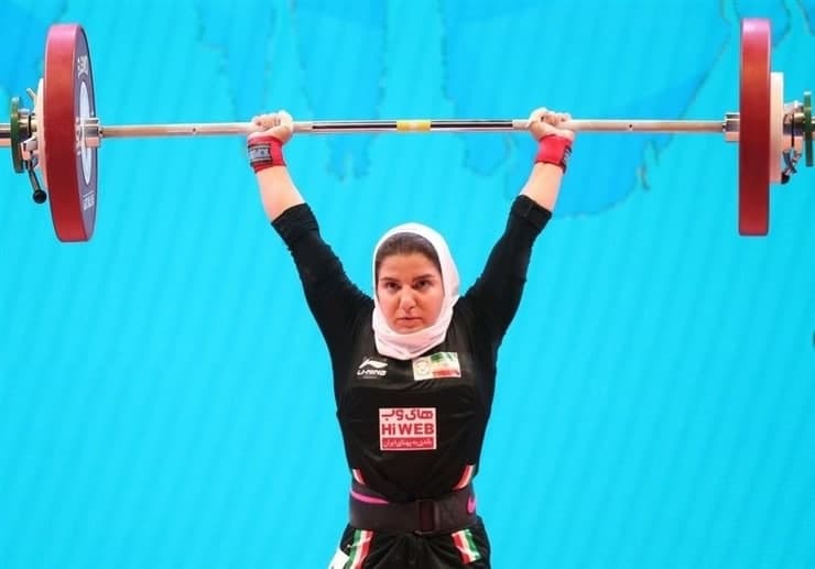 پایان کار دختر وزنه بردار ایرانی با یک حرکت