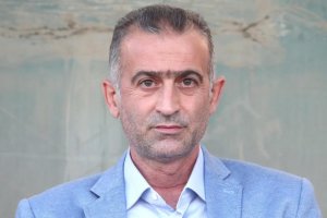 رسمی: فراز کمالوند سرمربی نساجی شد
