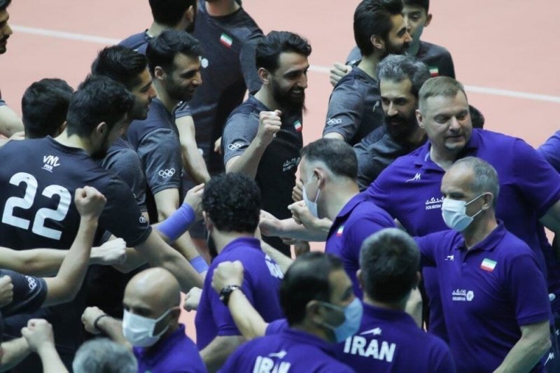 پرواز آلکنو و شاگردانش به سوی ایتالیا