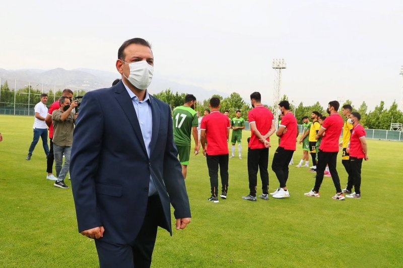 رئیس فدراسیون فوتبال در منامه، نایب رئیس در مینسک