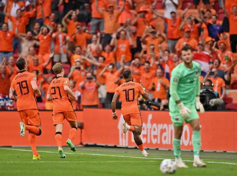 هلند 2-0 اتریش: صعود نارنجی‌ها هم قطعی شد