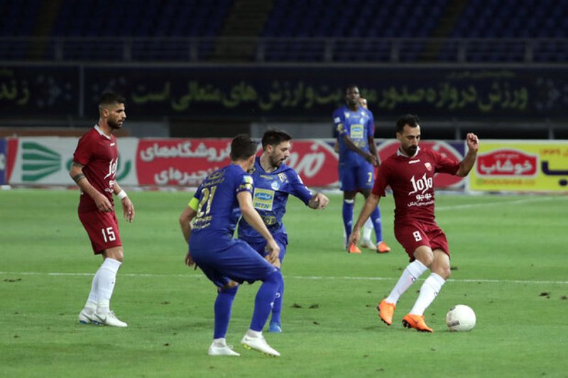کمیل غلامی داور بازی استقلال شد
