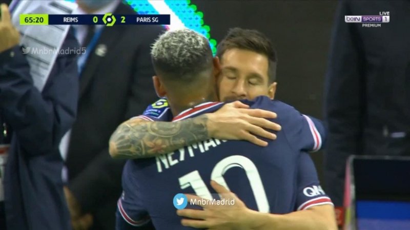 لحظه تاریخی؛ مسی برای PSG به زمین رفت