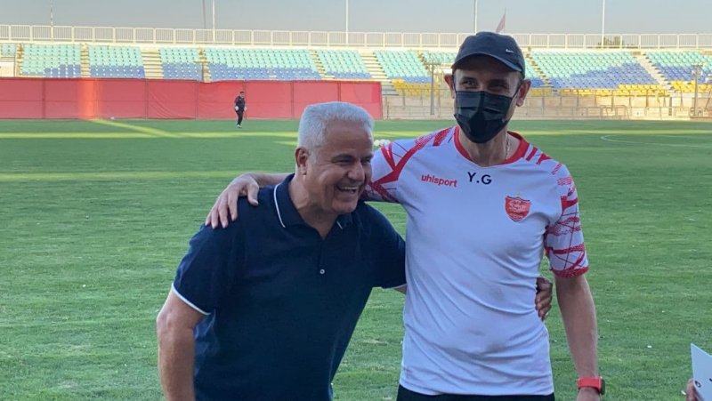 تجلیل از آقای گل در جدال با پرسپولیس (عکس)