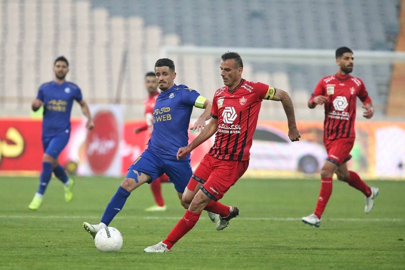 مجوز حرفهای استقلال و پرسپولیس صادر شد