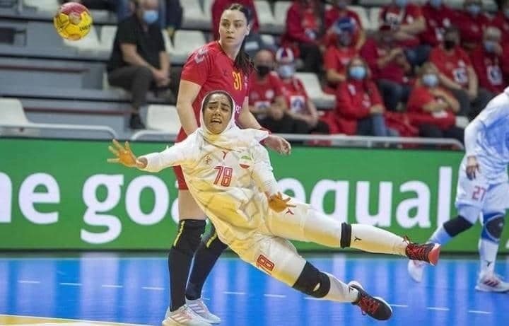 شکست سنگین دختران هندبال ایران برابر رومانی