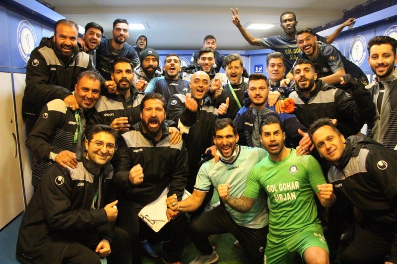 فریاد دیوانهوار گلگهریها پس از نبرد طوفانی (عکس)