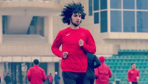 مدافع تاجیکستانی پرسپولیس مصدوم شد