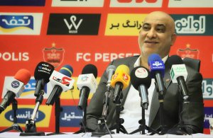 مدیرعامل سابق پرسپولیس شاعر شد!