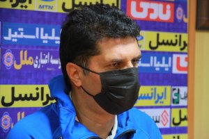 حسینی: یک امتیاز به دردنخور را گرفتیم