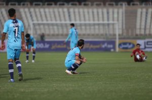 پیکانیها، گل کاپیتان را پرپر کردند(عکس)