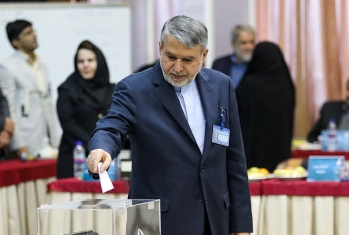 صندلی جذاب ورزش ایران سهم چه کسی است؟