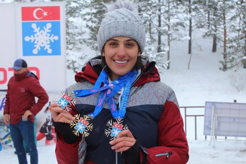 دختر اسکی باز و رویاهای بزرگ المپیکی