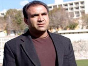 منصوری: قاسمپور با کلمات بازی میکند