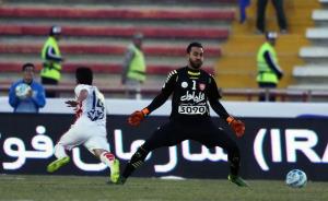 حمایت گلزن پدیده از دروازهبان پرسپولیس!
