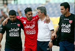 مصدومیت شدید عالیشاه در دیدار با پرسپولیس قائمشهر