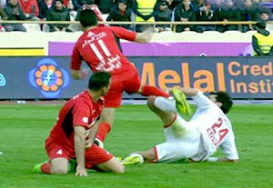 رفتار ناشایست حاتمی و کامیابینیا؛ پرسپولیس - تراکتور سازی