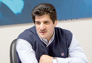 نقش خادم در انتخاب رییس جدید فدراسیون کشتی