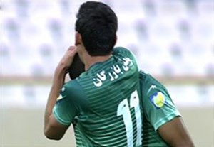 گل دوم بنگستون؛ پرسپولیس - ذوب آهن