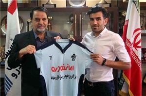 دومین خرید پیکان از استقلال خوزستان آمد