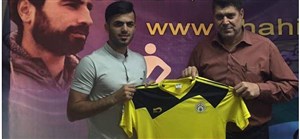 مدافع سابق سپاهان به فجرسپاسی پیوست