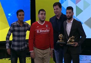 تقدیر از عباس زاده برترین بازیکن و آقای گل لیگ یک در فصل 96-95