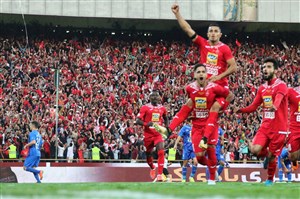 پرسپولیس 1- استقلال 0؛ پایکوبی سرخها، اعتراض آبیها