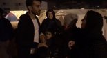 دیدار بختیار رحمانی با خانواده اش در منطقه زلزله زده سرپل ذهاب