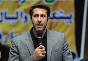 بهنام محمودی: میدان رقابت را خالی نمیکنم