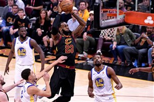 استارت NBA با برد گلدن استیت و درخشش کری