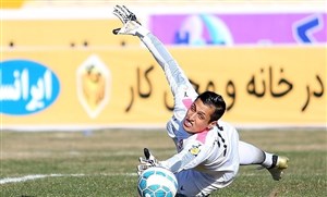 دروازهبان پدیده به پیکان پیوست