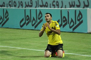 درخواست مدافع سپاهان از صدا و سیما و دولت